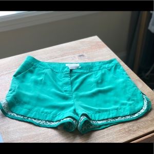 Umgee green shorts with lace detail *NWT* Sz L